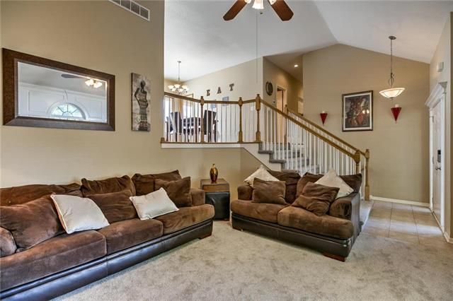 9729 N Marsh Ave, Kansas City, MO 64157