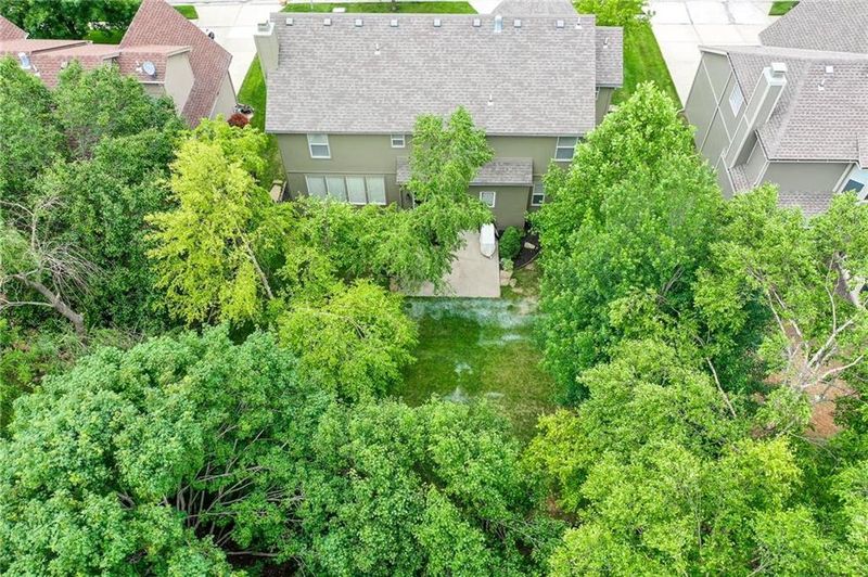 5207 W 155th Ter, Overland Park, KS 66224