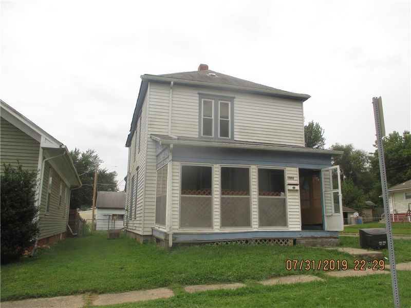 1002 Green St, St Joseph, MO 64505