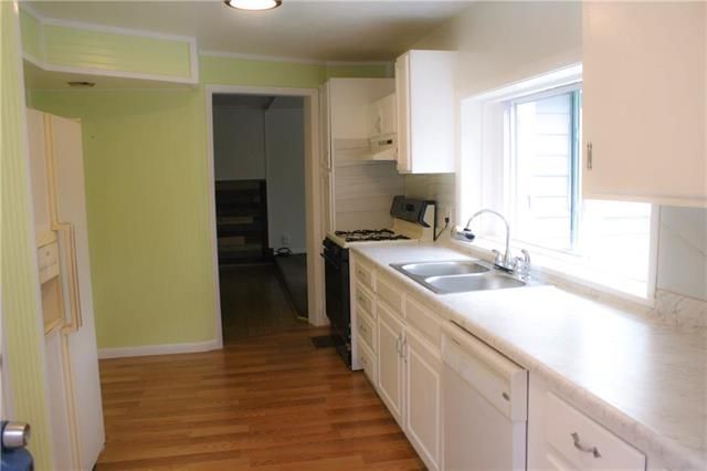 9008 Eastern Ave, Kansas City, MO 64138