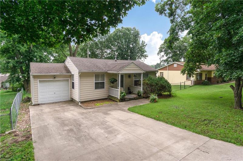 722 Birch St, Eudora, KS 66025