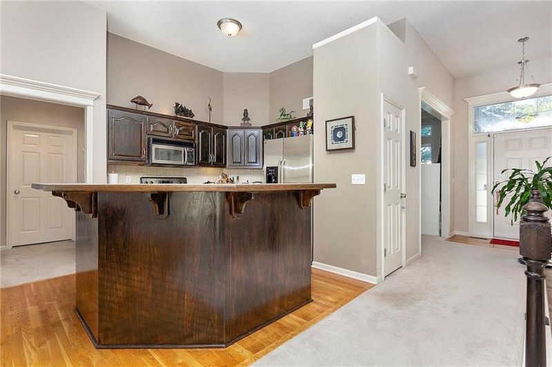 8532 Ava Ave, Kansas City, MO 64154