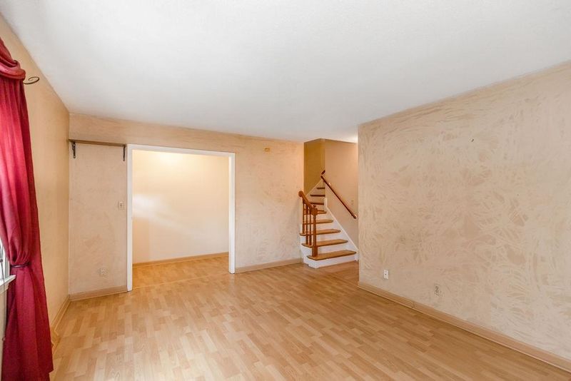 9601 Outlook Dr, Overland Park, KS 66207