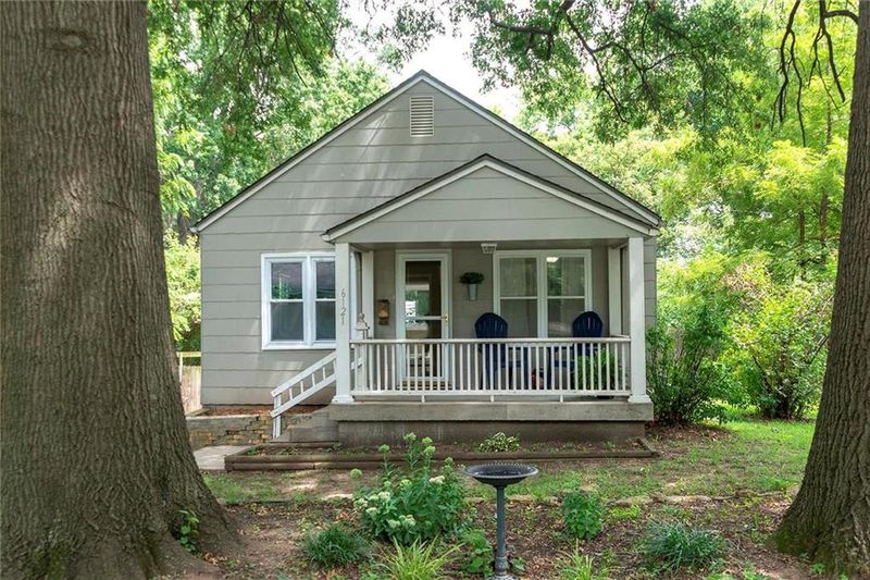 6121 King St, Shawnee, KS 66203