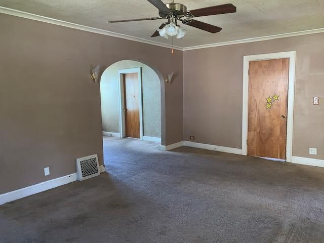 9310 E 36th Ter, Kansas City, MO 64133