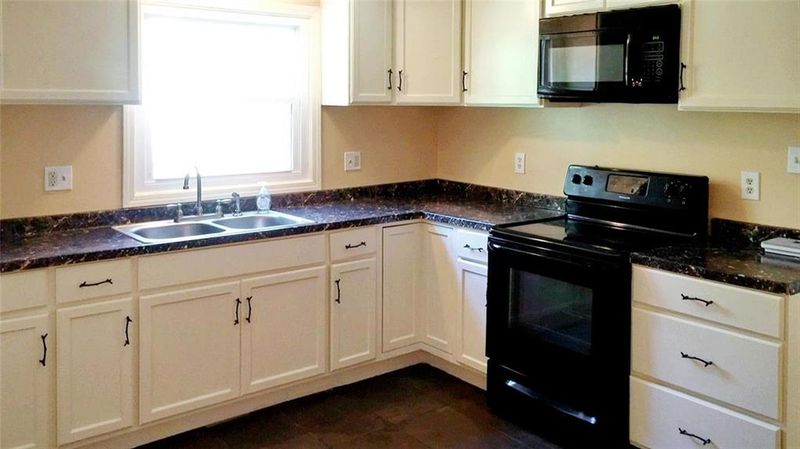 6600 E 100th St, Kansas City, MO 64134