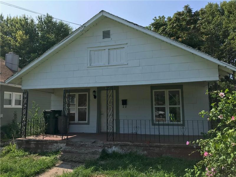 1119 W College St, Independence, MO 64050