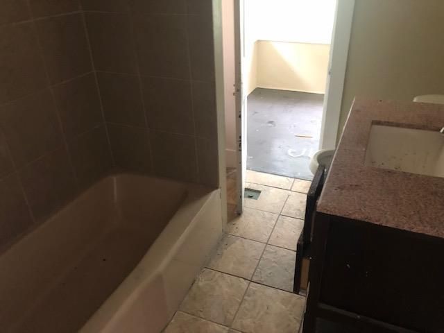 3429 College Ave, Kansas City, MO 64128