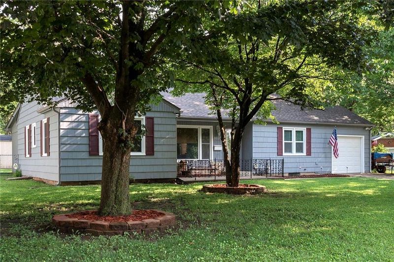 8620 E 78th Ter, Kansas City, MO 64138