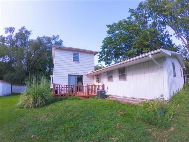 1615 Rose Ln, Lawrence, KS 66044