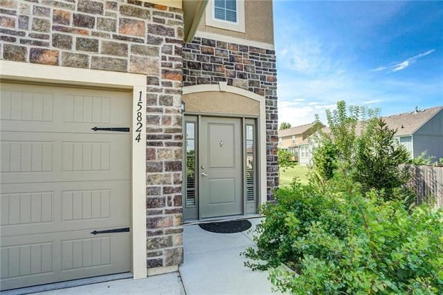 15824 Valley View Dr, Overland Park, KS 66223