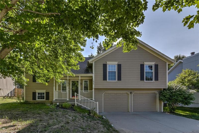 7419 NW Rhode Ave, Kansas City, MO 64152