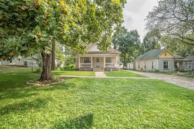 321 High St, Baldwin City, KS 66006