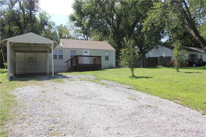 10401 E 56 St, Raytown, MO 64133