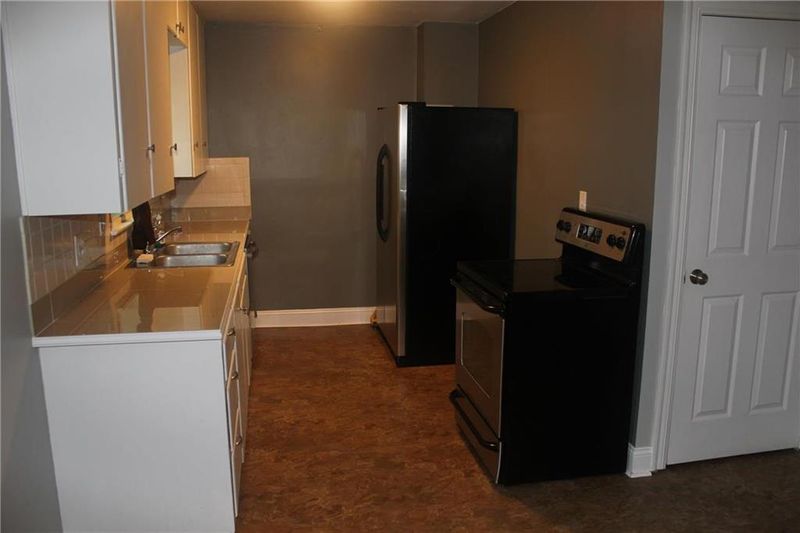 304 Clearview Dr, Pleasant Hill, MO 64080
