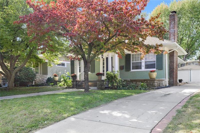6328 Walnut St, Kansas City, MO 64113
