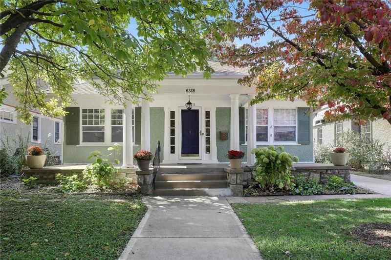 6328 Walnut St, Kansas City, MO 64113