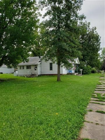 606 N Davis St, Hamilton, MO 64644