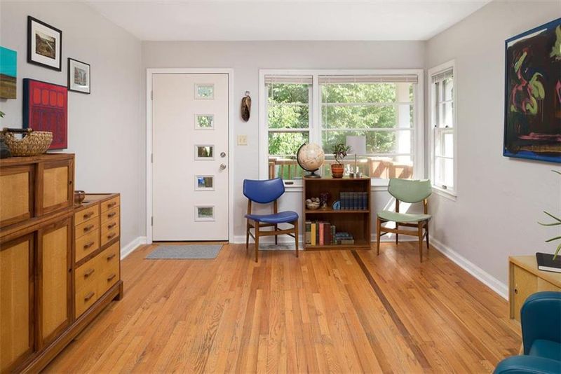 829 E 71 Ter, Kansas City, MO 64113