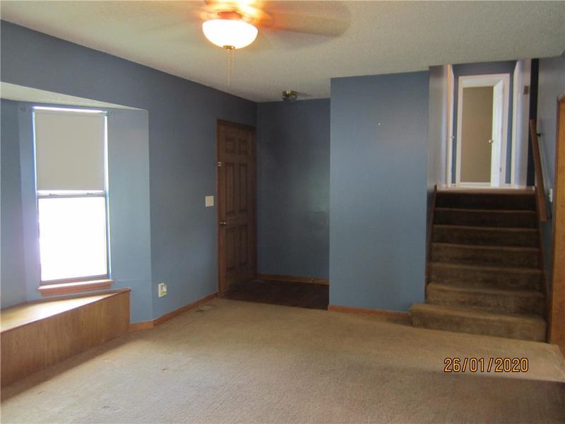 7201 N Stark Ave, Kansas City, MO 64158