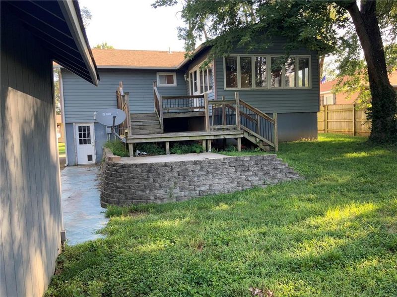 6915 NW 77th Ter, Kansas City, MO 64152