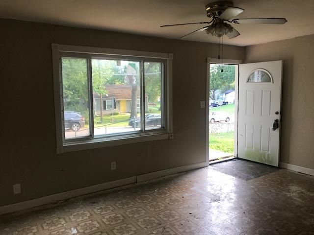 5209 Locust Ave, Kansas City, KS 66106