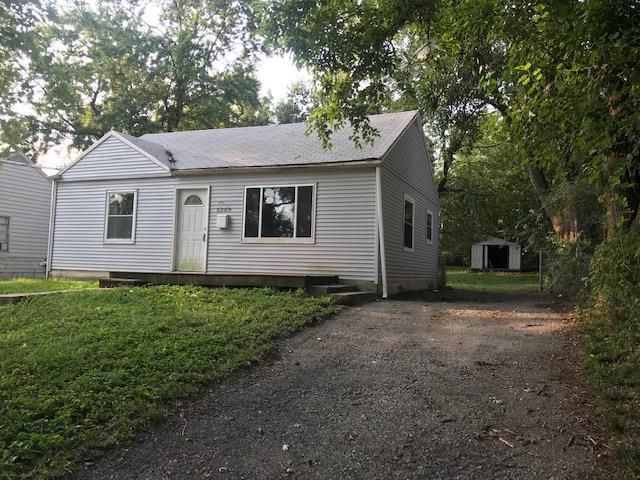 5209 Locust Ave, Kansas City, KS 66106