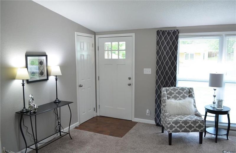 8601 E 91st Ter, Kansas City, MO 64138