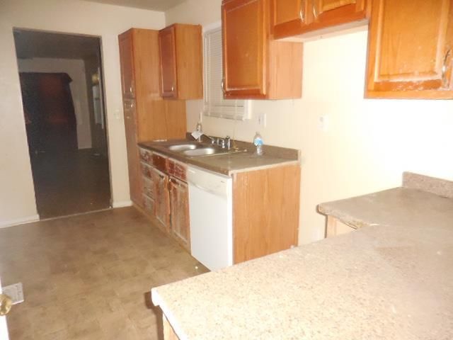 3008 E 69th St, Kansas City, MO 64132