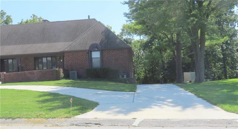 11005 E 44th Ter, Kansas City, MO 64133