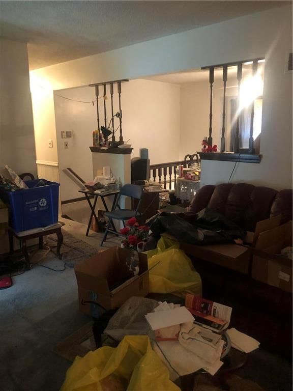 8212 E 104 St, Kansas City, MO 64134