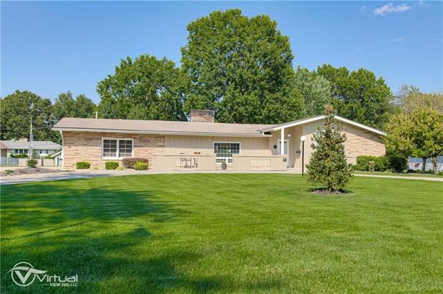 104 W 112th St, Kansas City, MO 64114
