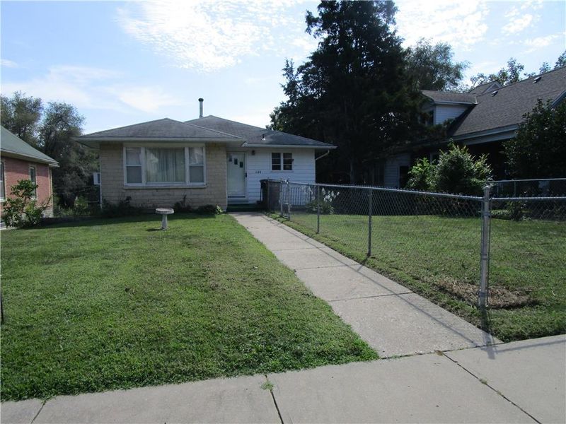 1144 Kearney St, Atchison, KS 66002