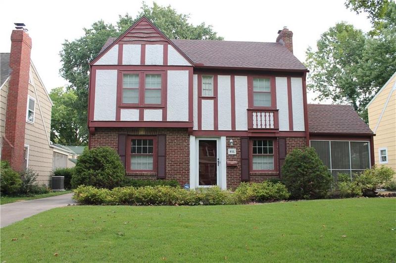 416 E 73rd Ter, Kansas City, MO 64131