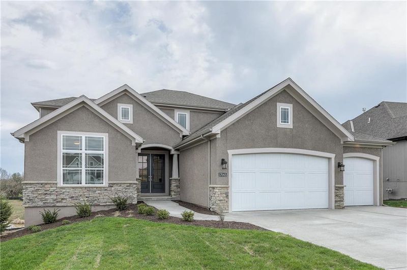 17065 Bluejacket St, Overland Park, KS 66221