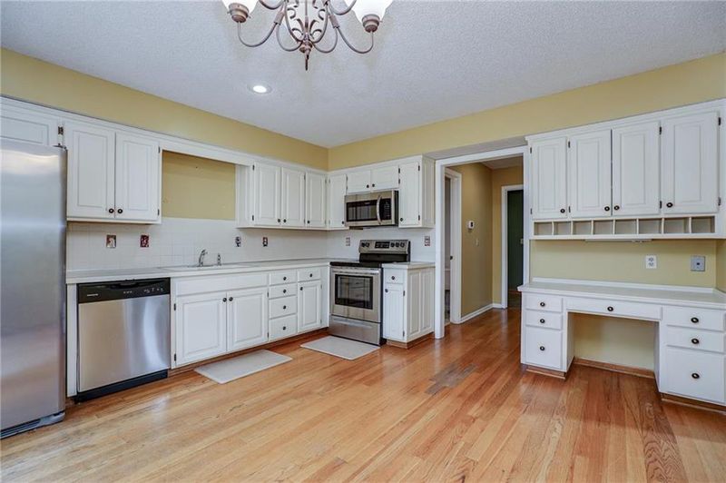 12030 Mackey St, Overland Park, KS 66213