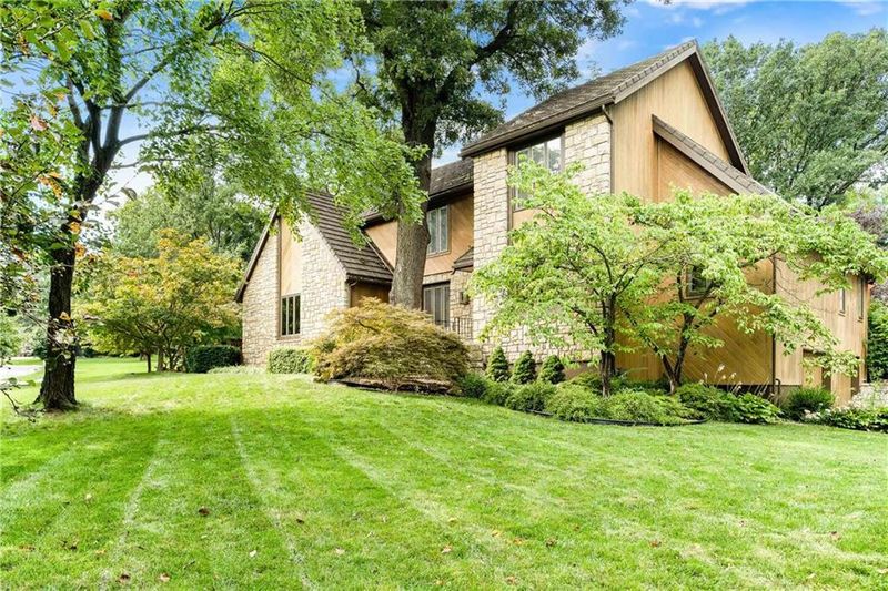 12002 Bluejacket St, Overland Park, KS 66213