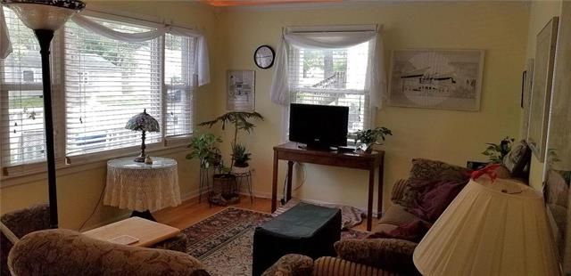 913 E 100 Ter, Kansas City, MO 64131