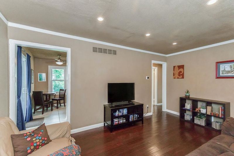 101 E 85th St, Kansas City, MO 64114