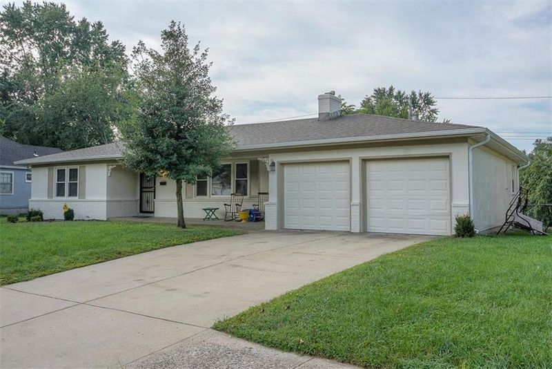 511 E 78th St, Kansas City, MO 64131