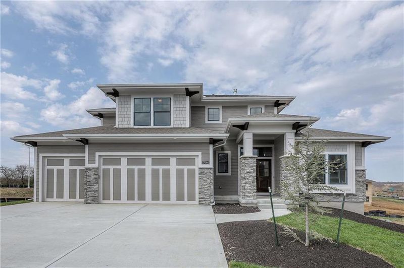 17060 Barton St, Overland Park, KS 66221