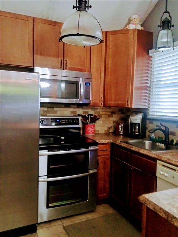 5925 Ridgeway Ave #1, Kansas City, MO 64133
