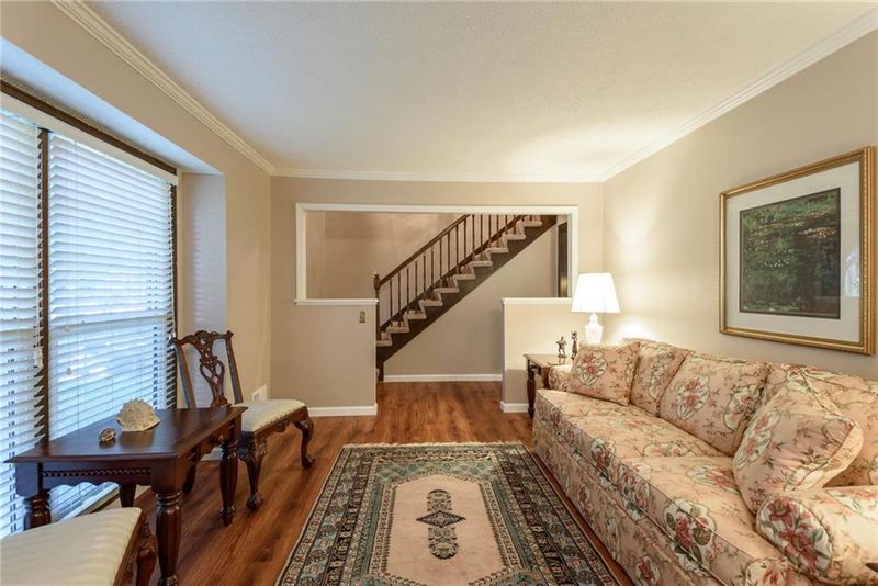11638 W 101 St, Overland Park, KS 66214