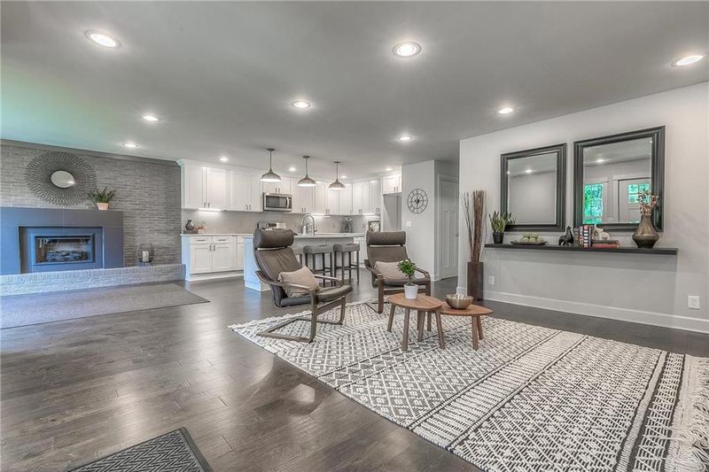 8201 Walnut St, Kansas City, MO 64114