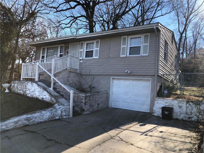 1811 E 47 Ter, Kansas City, MO 64130
