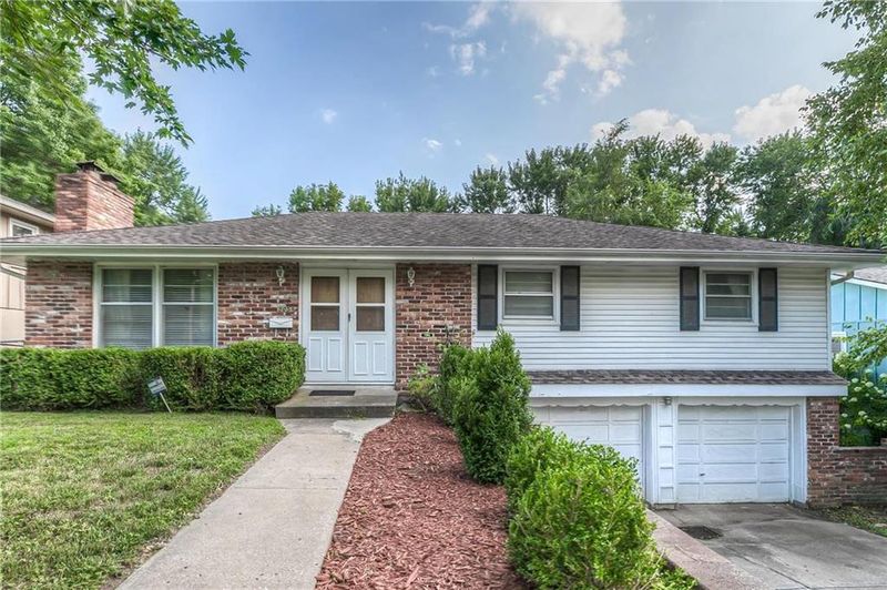 505 E 90 Ter, Kansas City, MO 64131