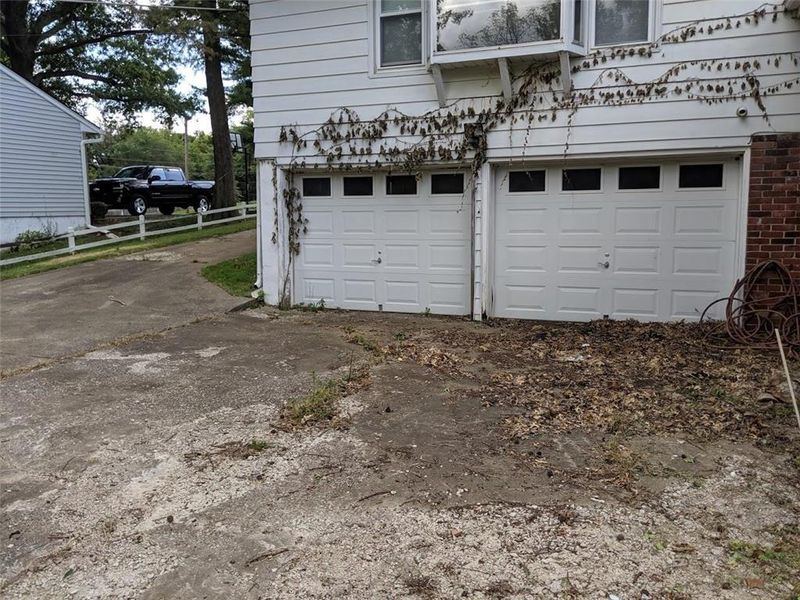 8916 E 29th St, Kansas City, MO 64129