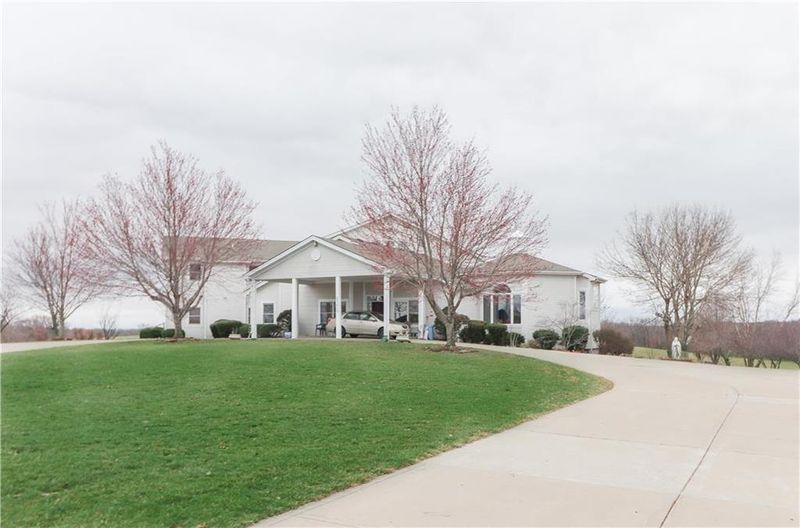 23615 NE 100th St, Liberty, MO 64068