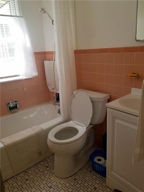 1141 E 76th Ter, Kansas City, MO 64131