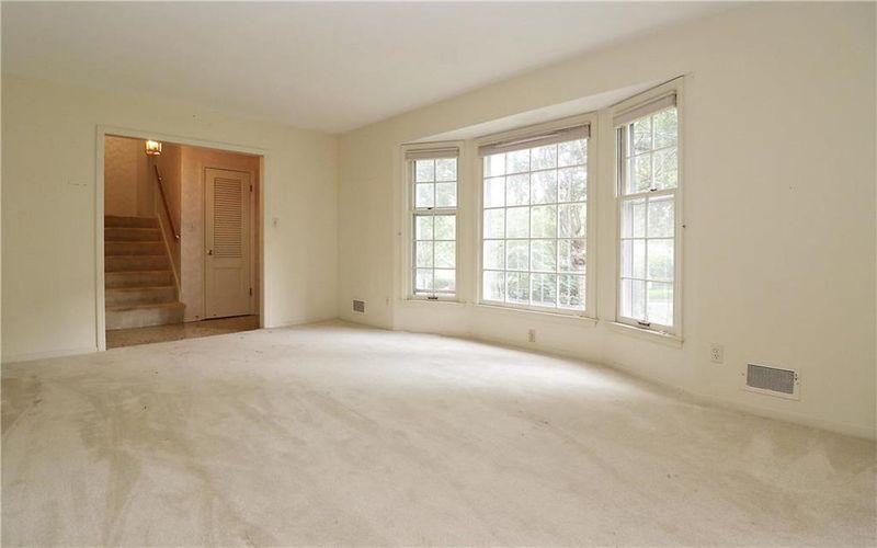 8936 Hadley Pl, Overland Park, KS 66212